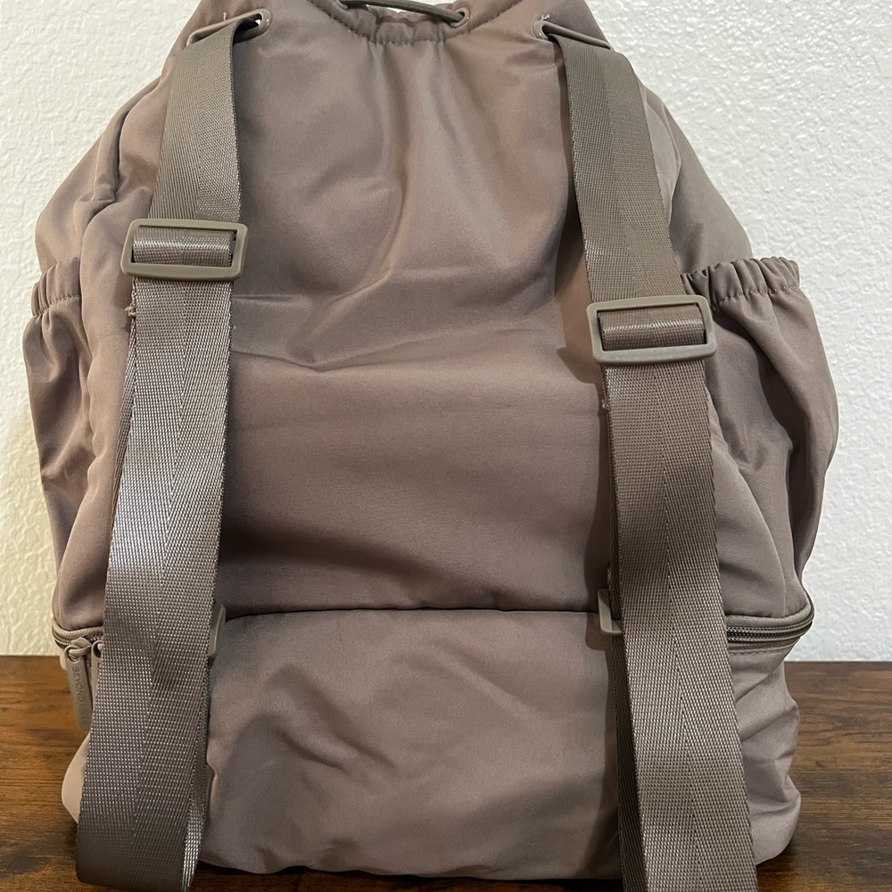 Beyond Yoga Drawstring Backpack, Cream - Picture 2 of 3